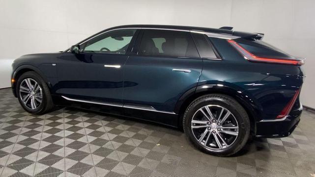 2024 cadillac lyriq luxury