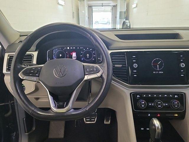2022 volkswagen atlas 3.6 v6 sel r-line in oconomowoc, wisconsin