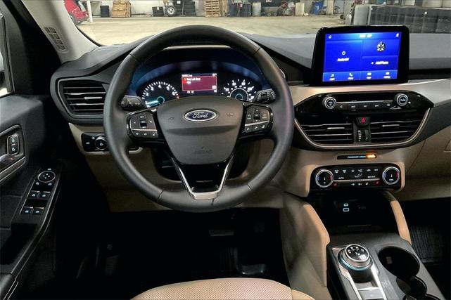 2022 ford escape sel
