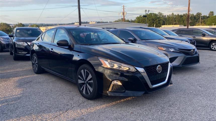 2022 nissan altima 2.5 sv
