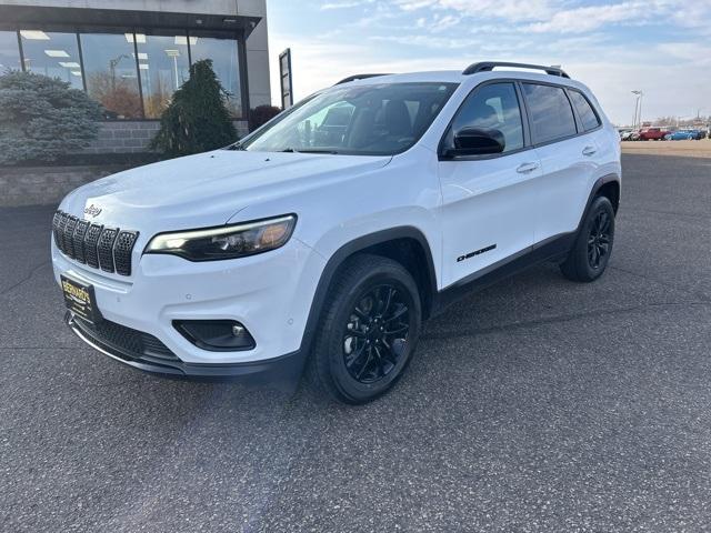 2023 jeep cherokee altitude lux