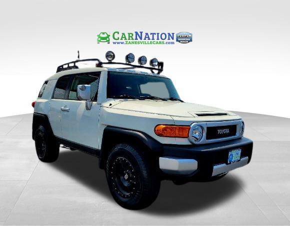 2013 toyota fj cruiser base