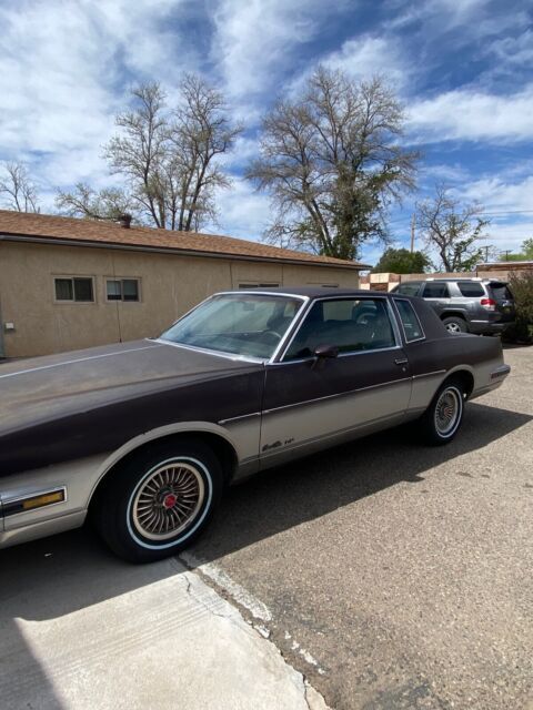 1986 pontiac grand prix coupe red rwd automatic le