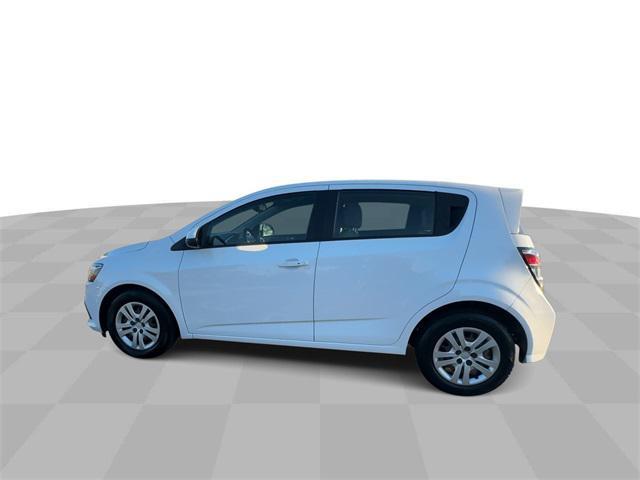 2020 chevrolet sonic fwd hatchback 1fl 5-door