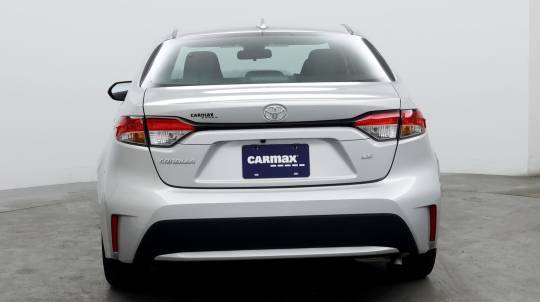 2021 Toyota se