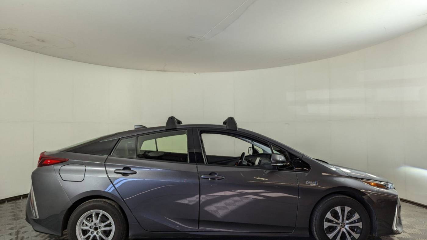 2020 toyota prius prime xle