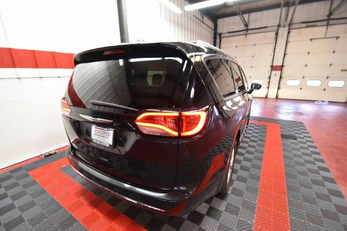 used 2017 chrysler pacifica touring-l bellevue, ne 68005 for sale in bellevue, nebraska