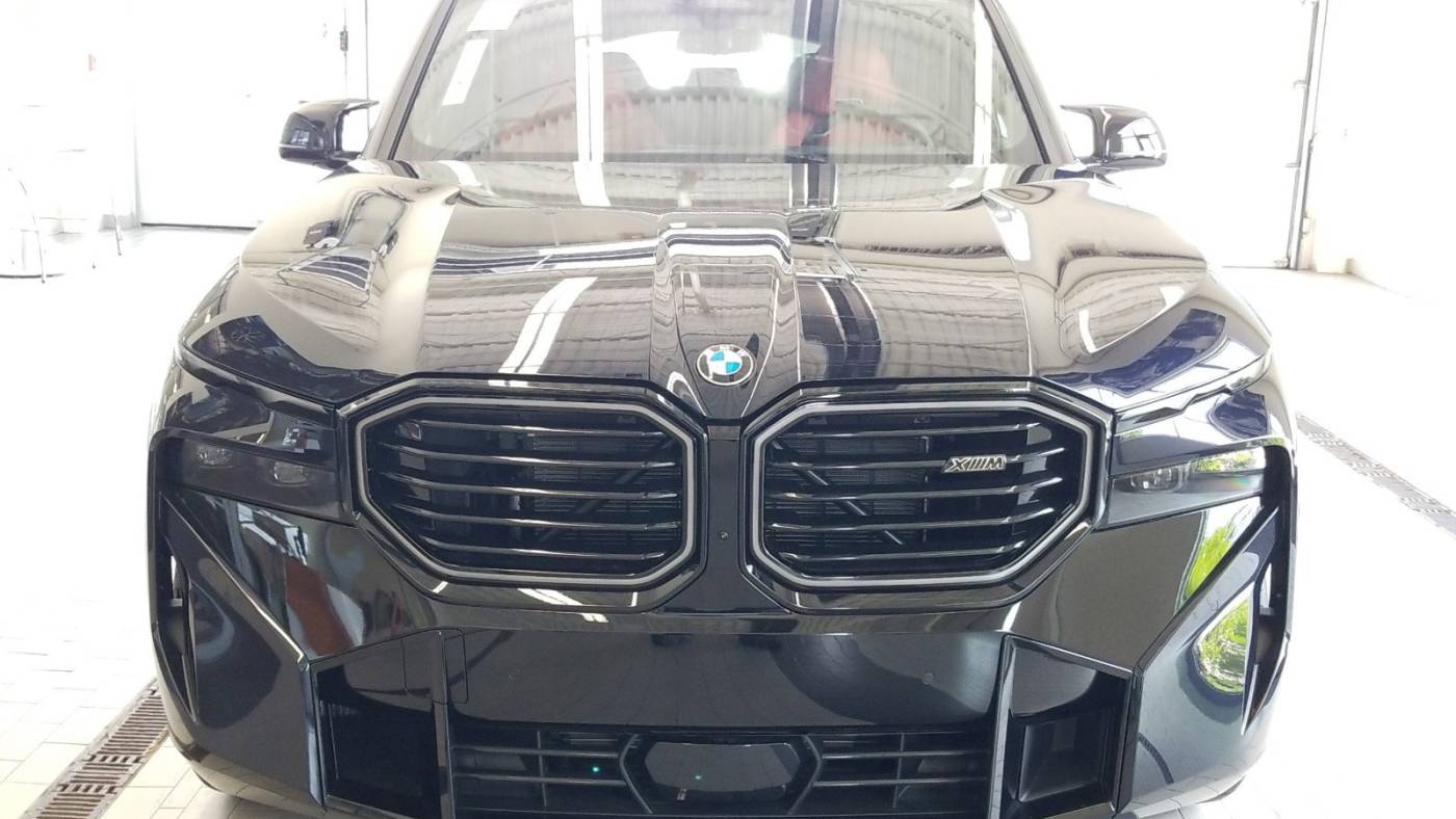 2023 bmw xm base