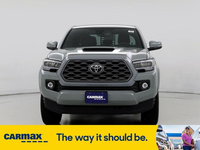 2022 toyota tacoma trd sport