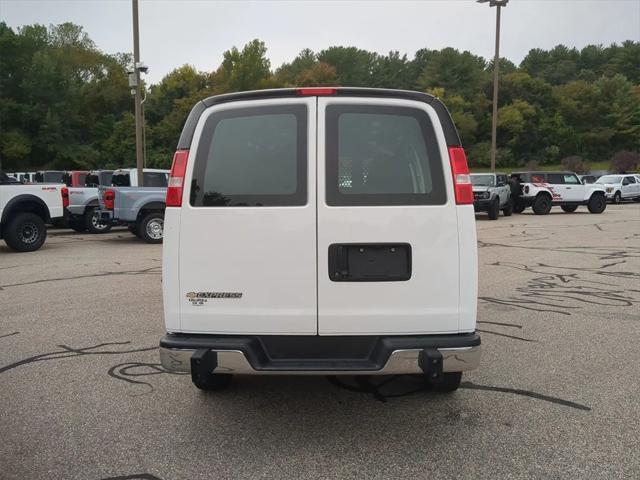2021 chevrolet express 2500 rwd 2500 regular wheelbase wt