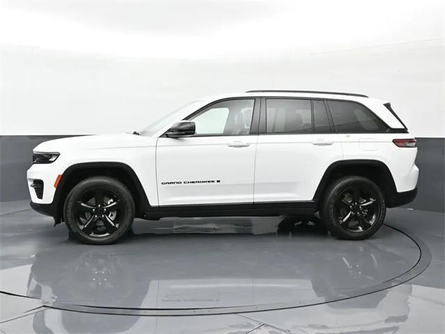 2023 jeep grand cherokee altitude 4x4