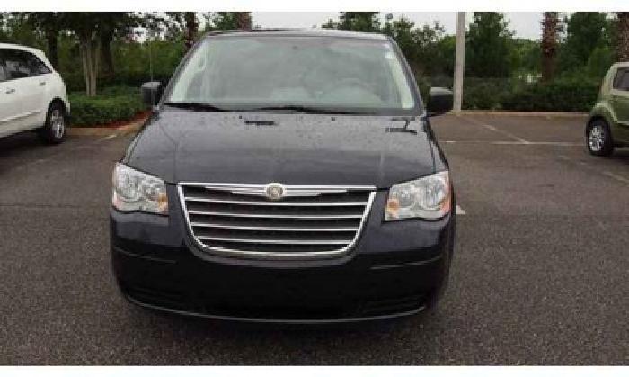 2010 chrysler town & country lx in jacksonville, fl