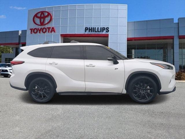 2022 toyota highlander l
