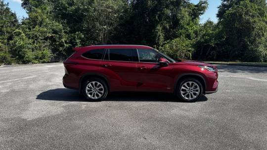 2023 Toyota Highlander hybrid limited