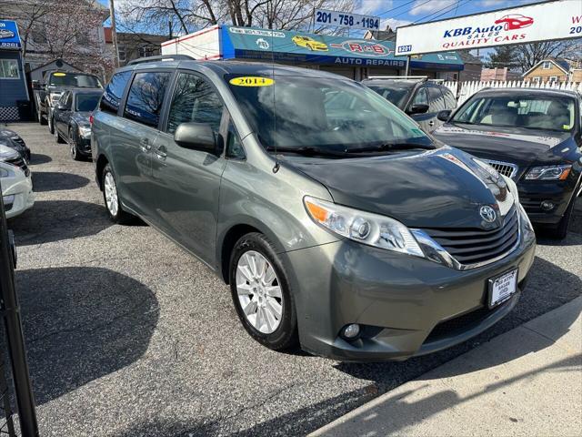 2014 toyota sienna xle