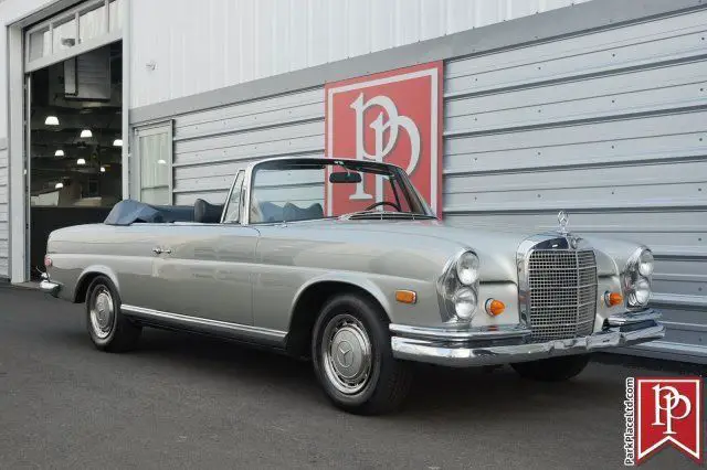 1969 mercedes 280se convertible, brilliant silver metallic on navy