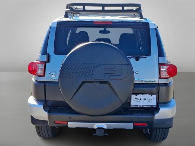 2011 toyota fj cruiser base