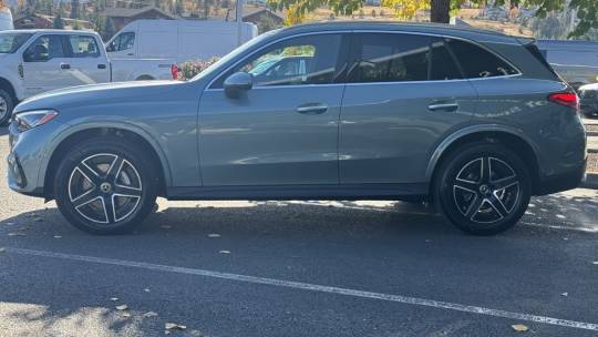 2025 Mercedes-Benz GLC