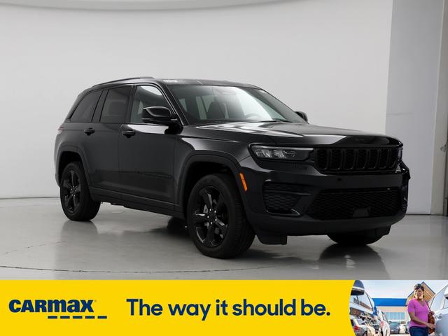 2023 jeep grand cherokee altitude