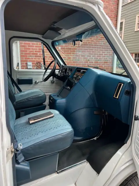 1990 gmc vandura van white rwd automatic g2500
