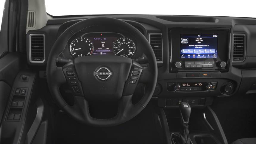 2023 nissan frontier sv