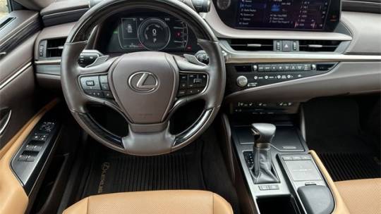 2021 lexus es 300h base