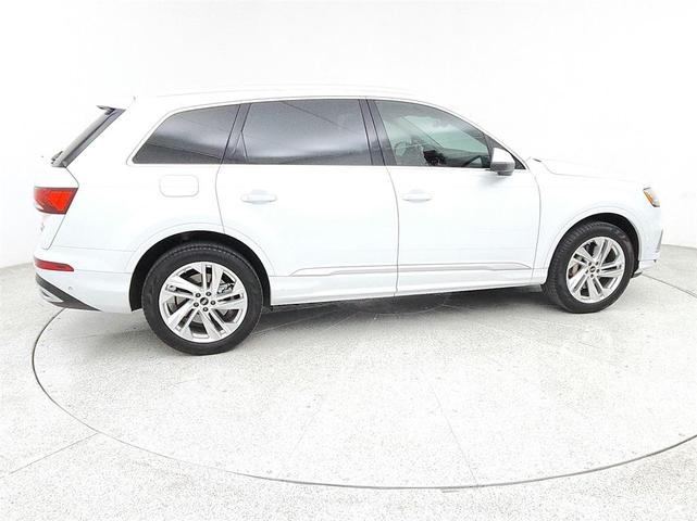 2023 audi q7 55 premium plus