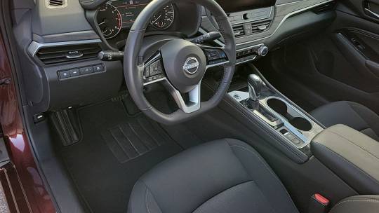 2023 Nissan Altima 2.5 sv premium