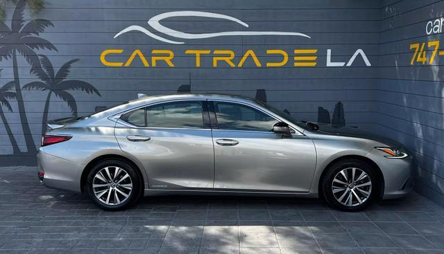 2019 lexus es 300h base