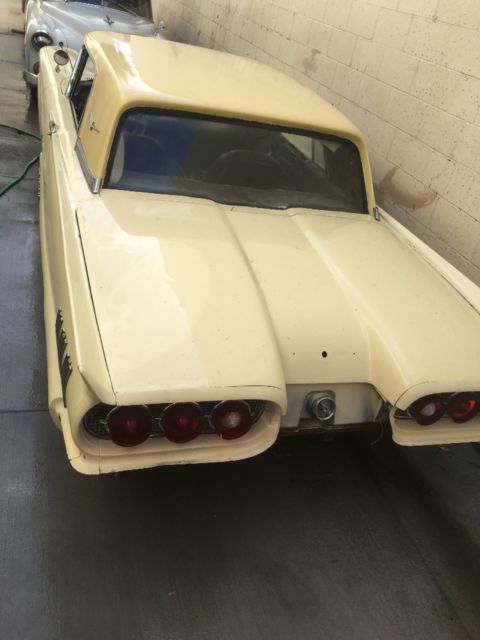 1960 ford thunderbird - requires restoration