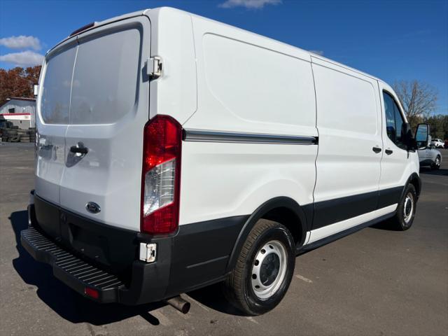 2020 ford transit-150 base
