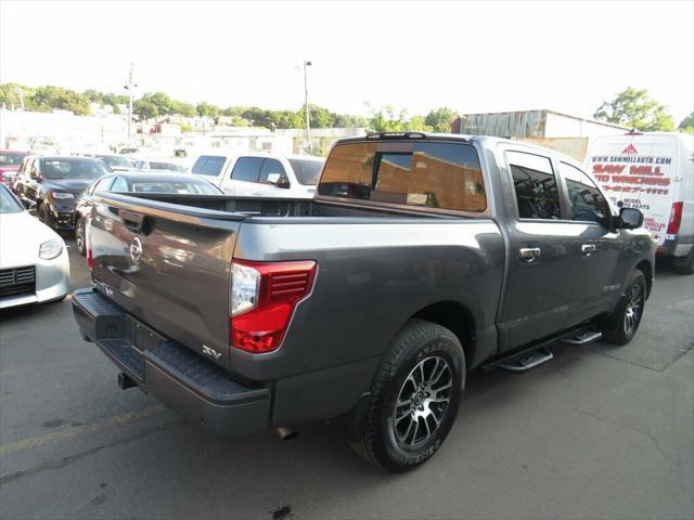 2021 nissan titan sv