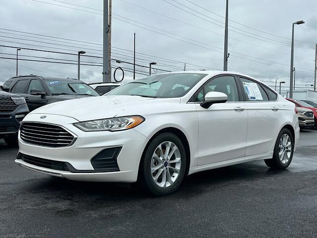 2020 ford fusion se