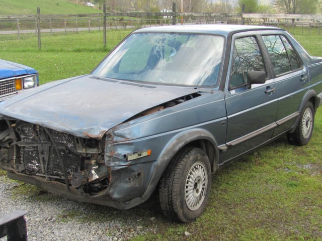 1985 diesel vw jetta gl , wrecked, parts only