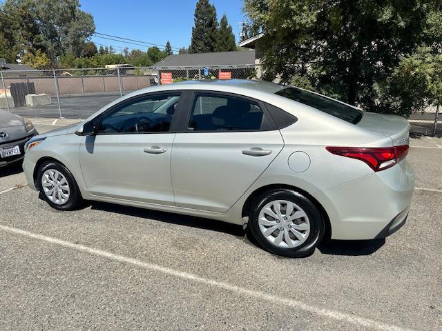 2019 hyundai accent se