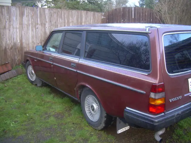 1984 240 volvo wagon diesel manual transmission w/ overdrive 6 cyl diesel oem