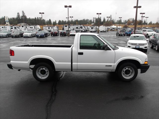 1999 chevrolet s-10 base