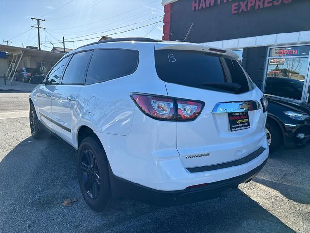 2017 chevrolet traverse ls