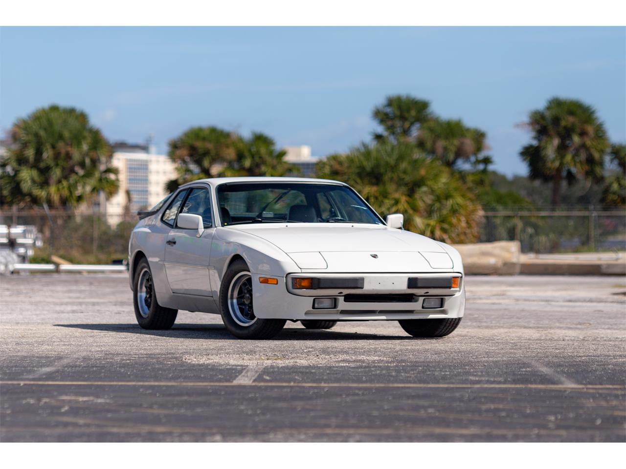 1983 porsche 944