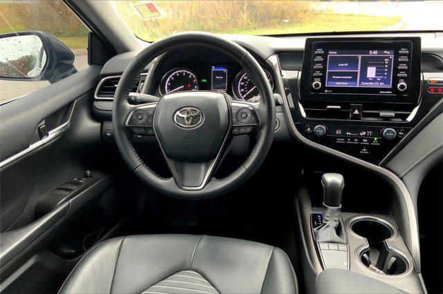2023 toyota camry se