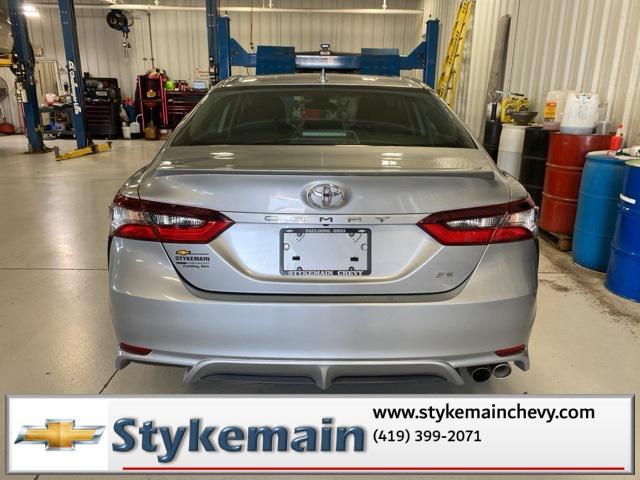 2022 toyota camry se