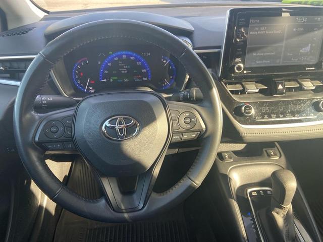 2022 toyota corolla hybrid le