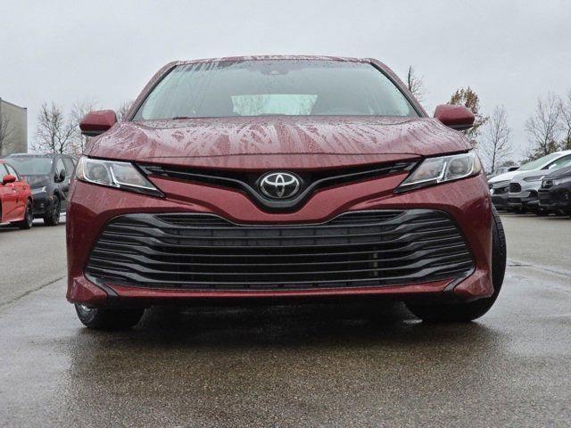 2018 toyota camry le