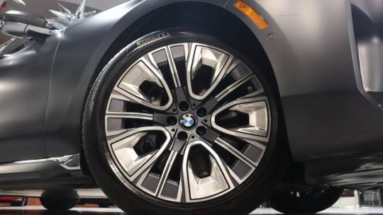 2023 BMW i7