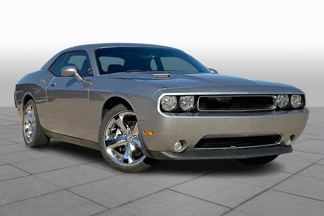 2014 dodge challenger sxt