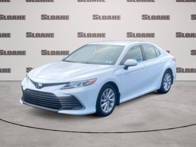 2021 toyota camry le