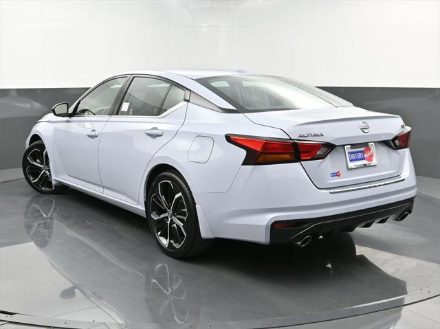 2023 nissan altima sr fwd