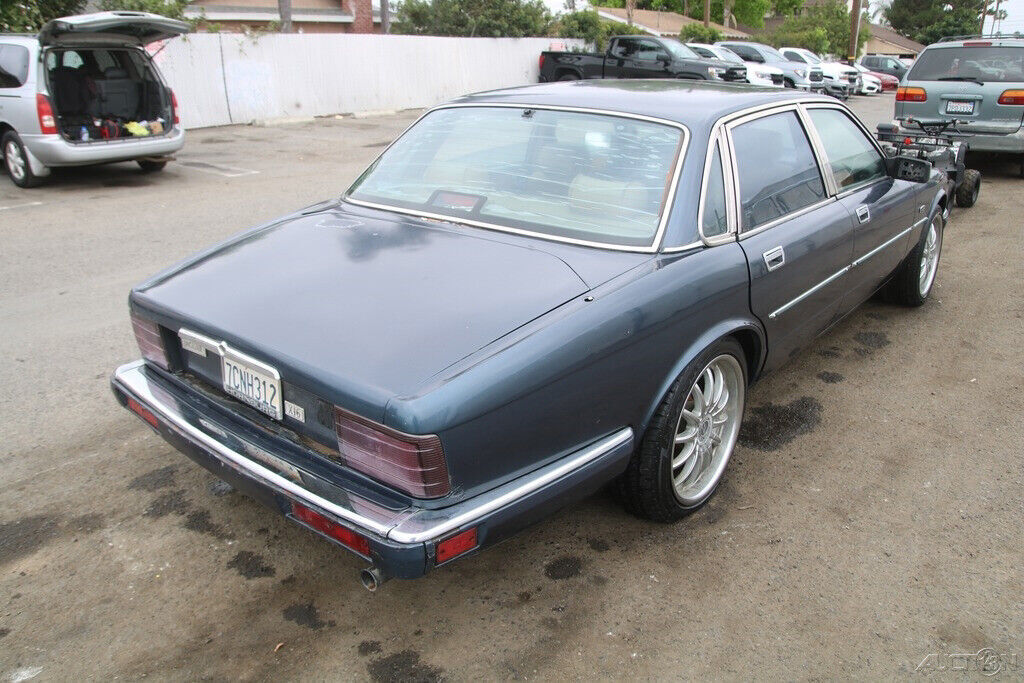 1988 jaguar xj6 vanden plas 3.6 l 6 cylinder no reserve