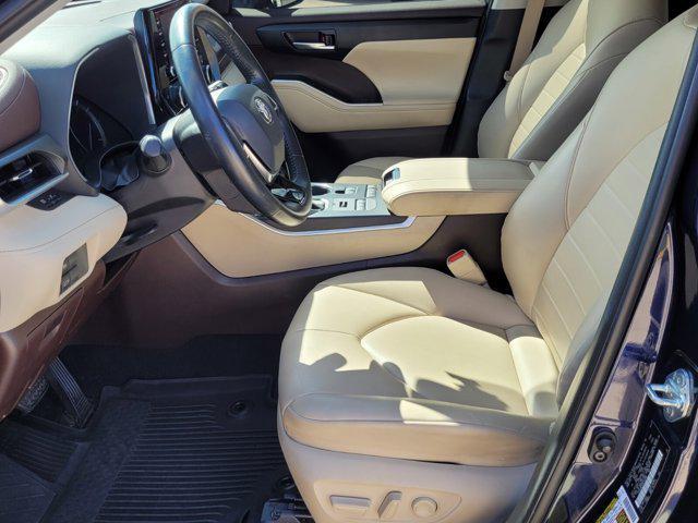 2021 toyota highlander xle