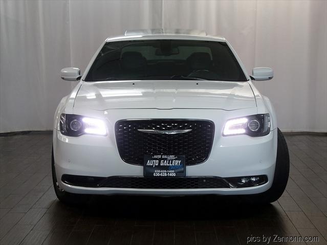 2018 chrysler 300 s